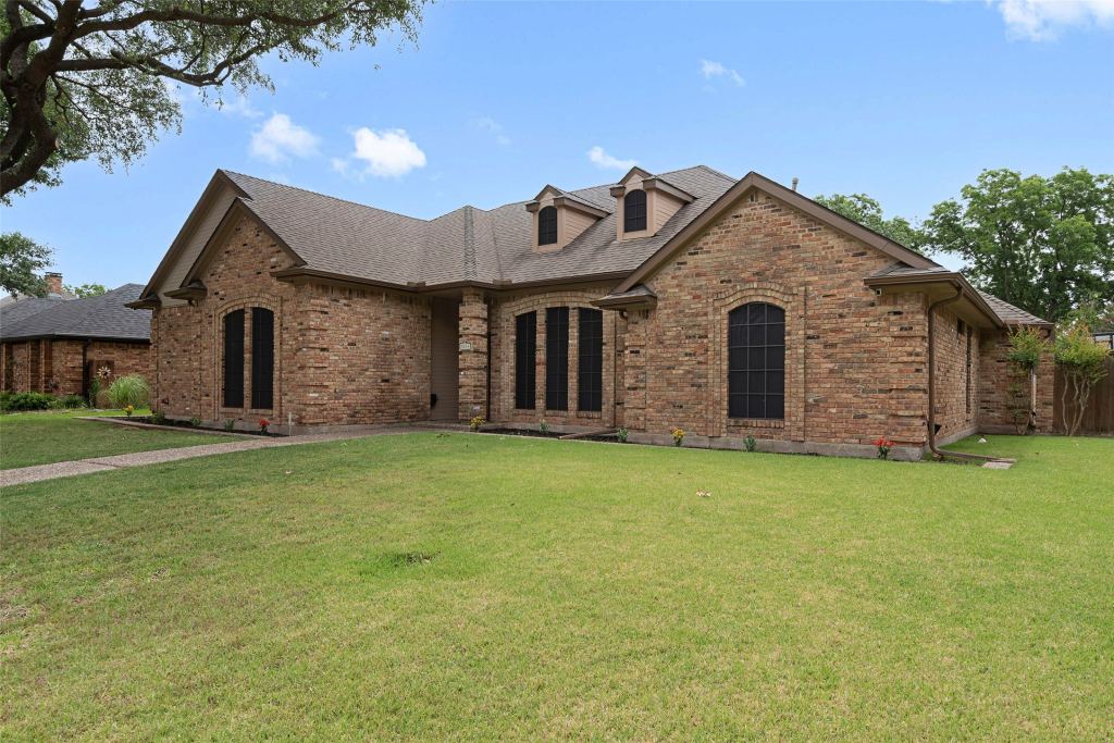 3114 Oak Trail Drive, Rowlett, TX 75088 — photo 1