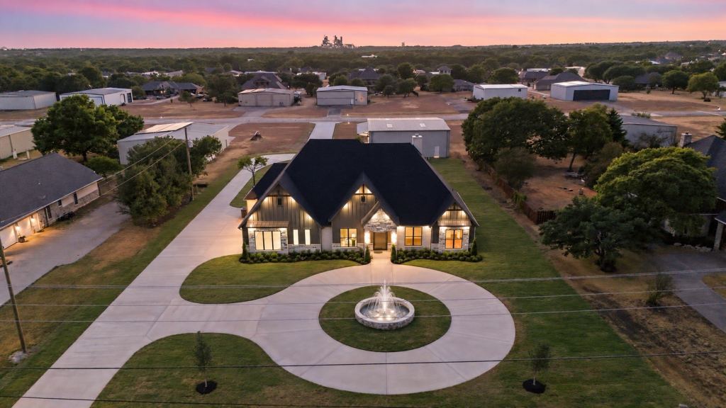 2931 N Mockingbird Lane, Midlothian, TX 76065 — photo 1