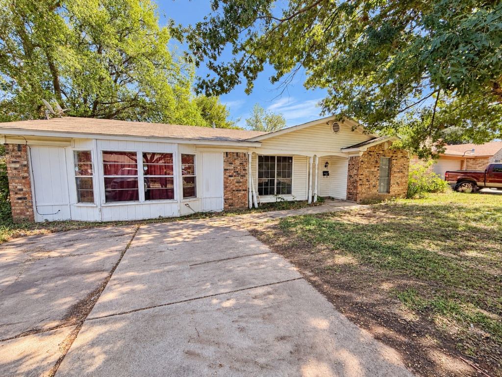 5641 Conlin Drive, Fort Worth, TX 76134 — photo 1