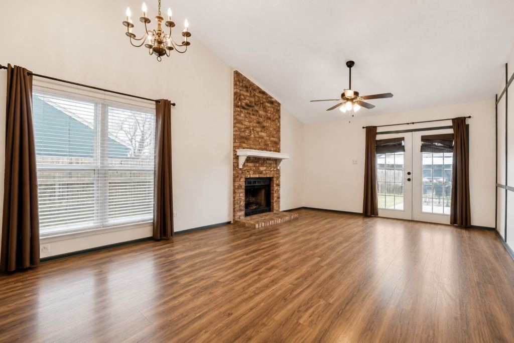 744 Lee Street, Mesquite, TX 75149 — photo 1