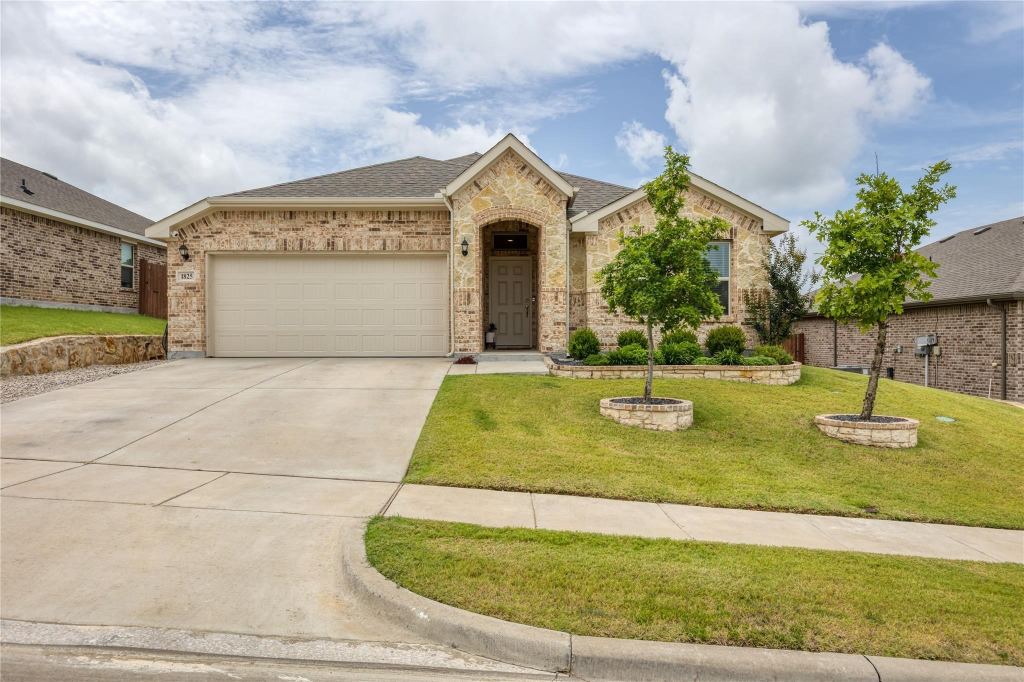 1825 Agarito Drive, Weatherford, TX 76086 — photo 1