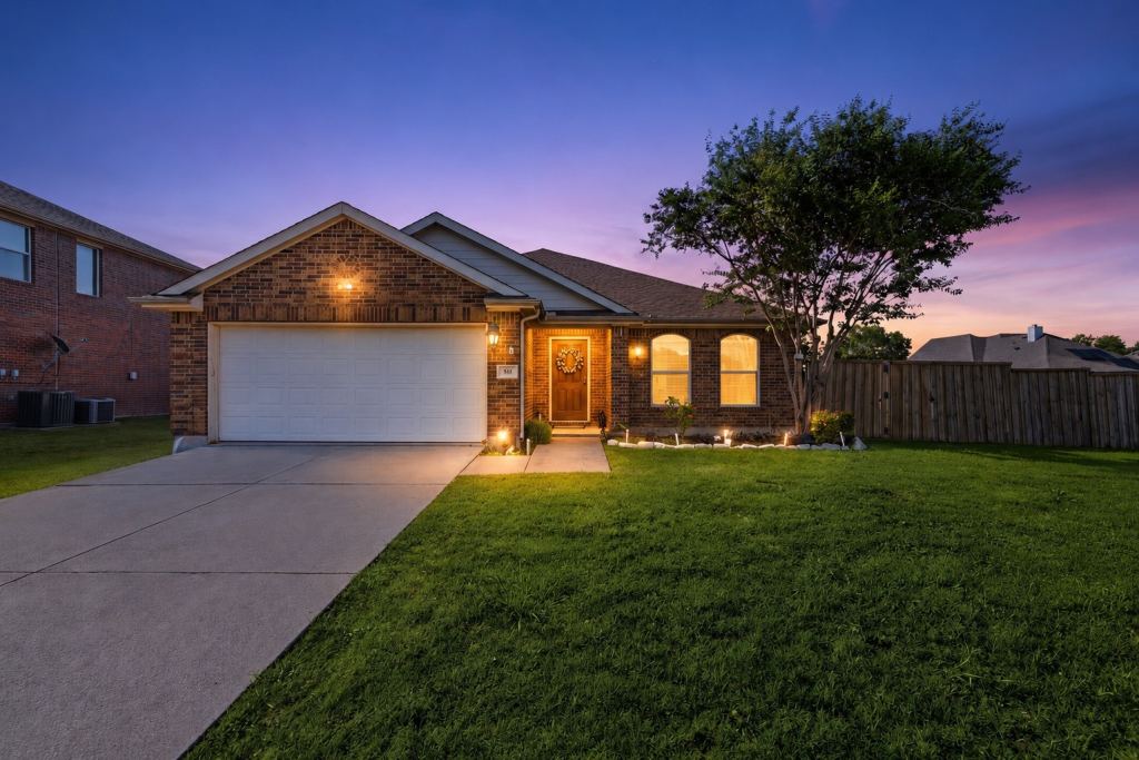 301 Long Prairie Drive, Forney, TX 75126 — photo 1