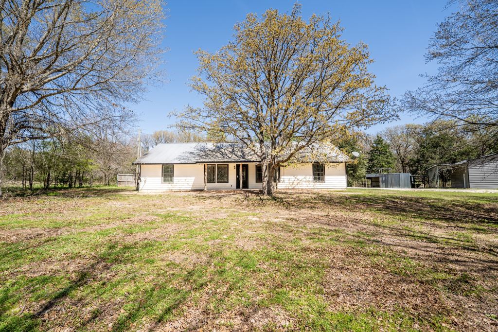 220 County Road 4577, Sulphur Springs, TX 75482 — photo 1