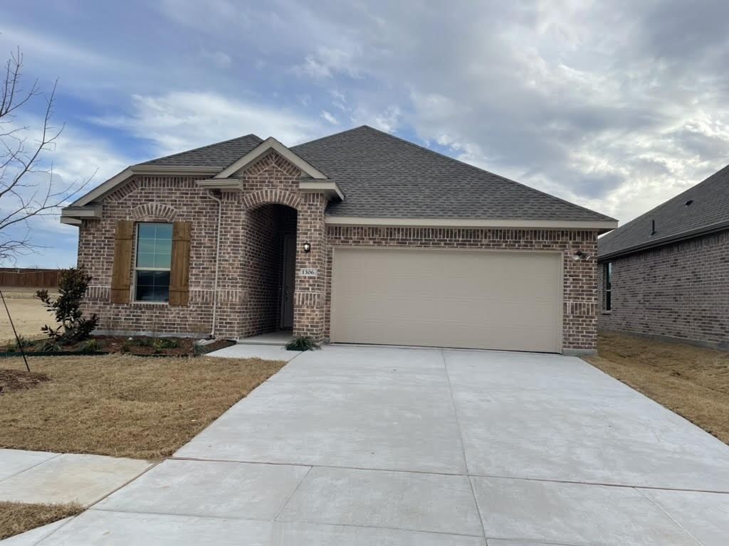 1306 Sundance Lane, Justin, TX 76247 — photo 1