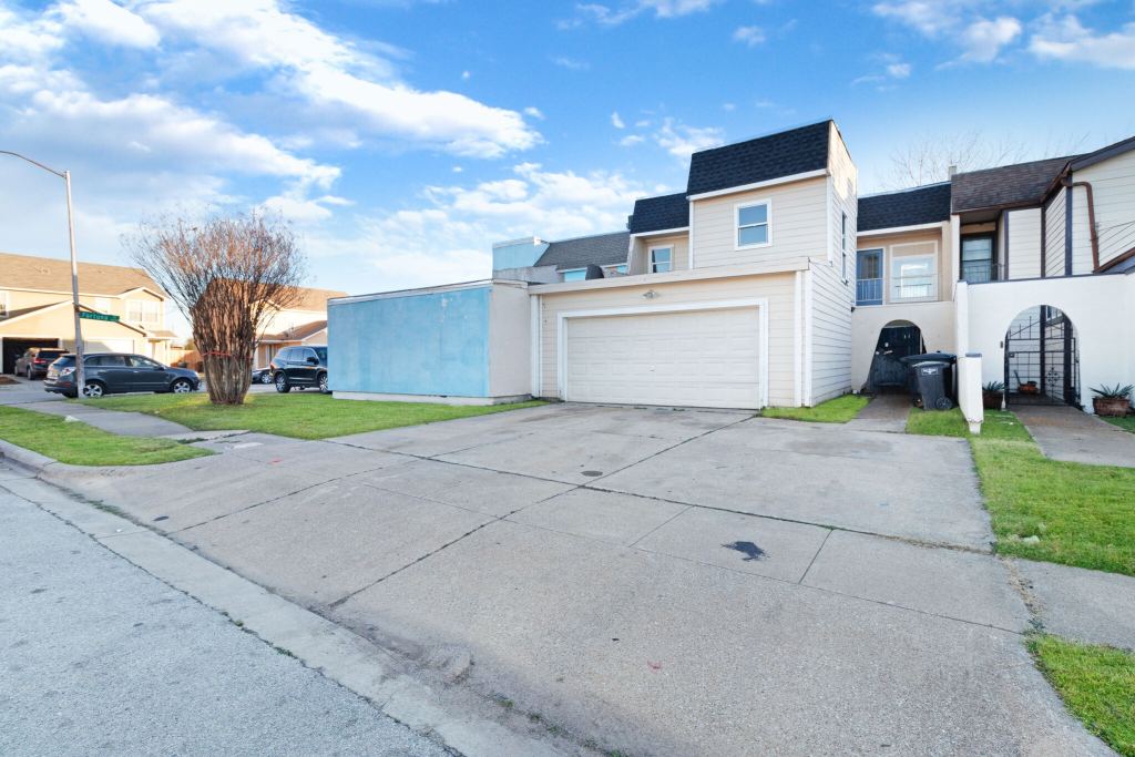 4511 Alamosa, Fort Worth, TX 76119 — photo 1