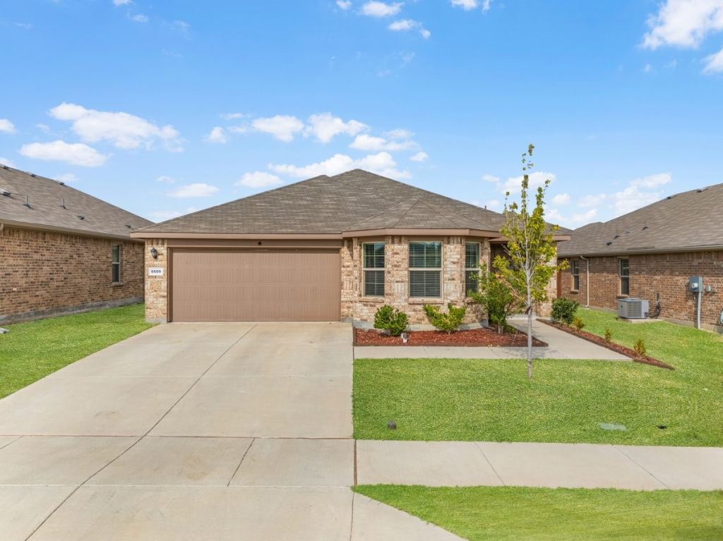 9509 Golden Summit Drive
