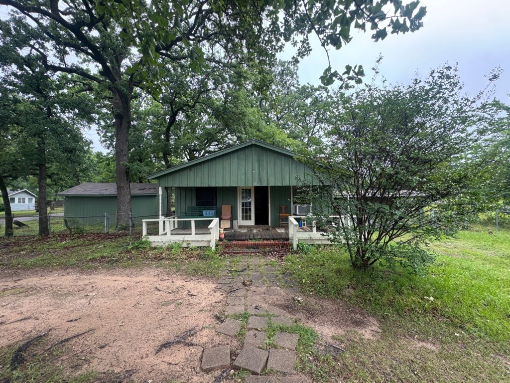 812 Cedarcrest Drive, Tool, TX 75143 — photo 1