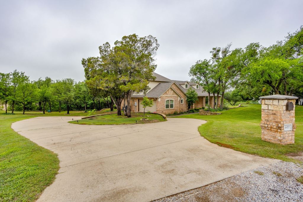 6417 Beacon Vista Circle, Granbury, TX 76049 — photo 1