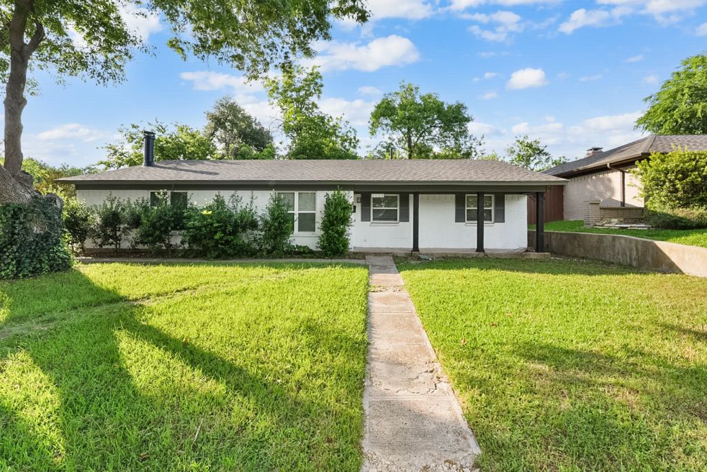 1425 Oakhill Drive, Plano, TX 75075 — photo 1