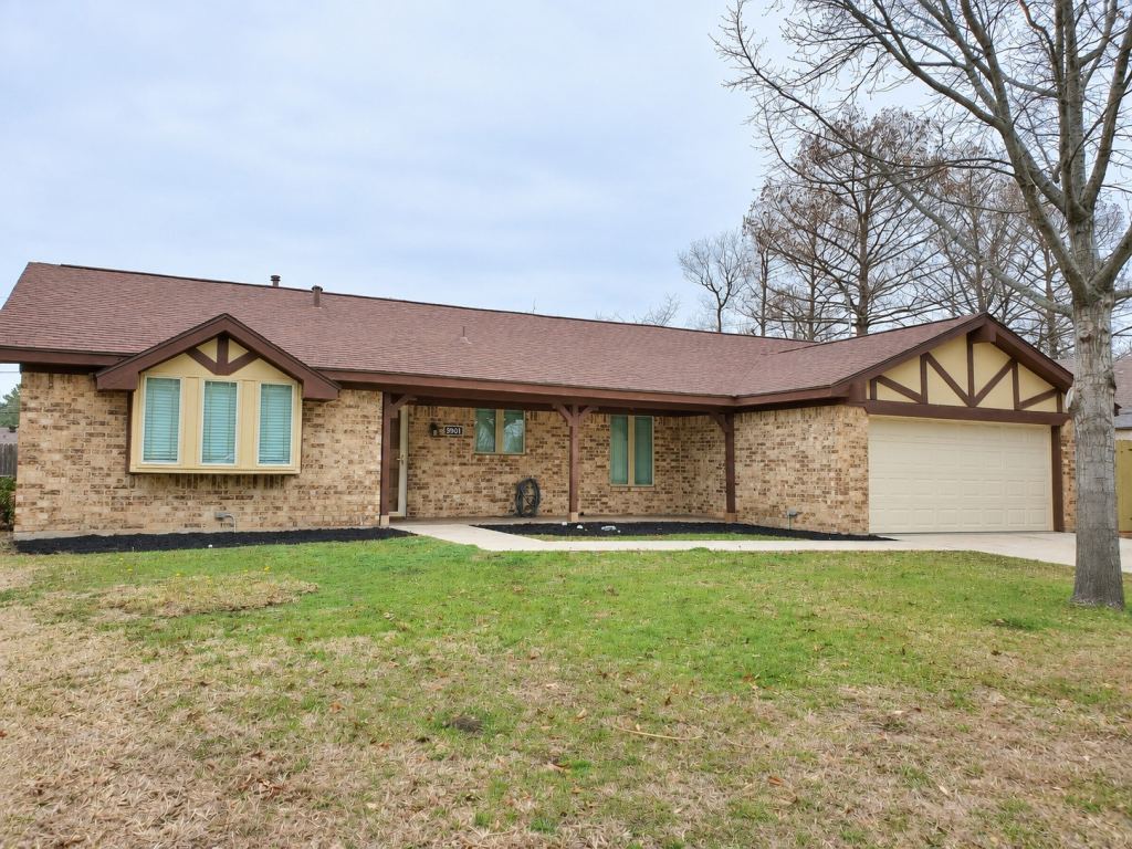 5901 Crestwood Circle, North Richland Hills, TX 76180 — photo 1