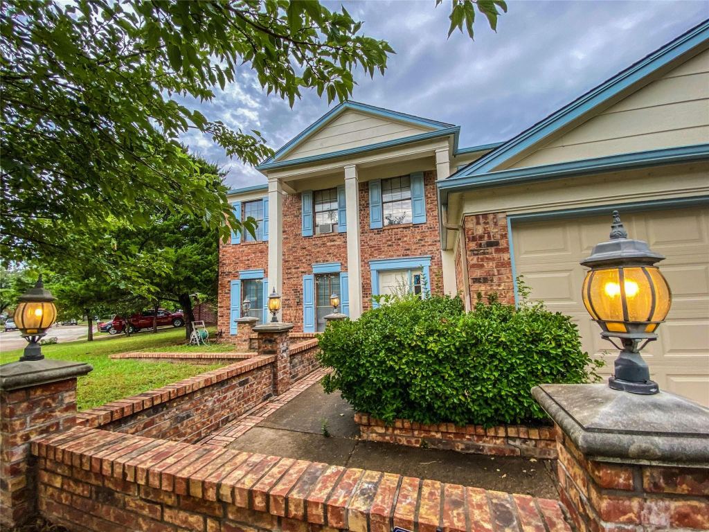 4250 Claremont Drive, Grand Prairie, TX 75052 — photo 1