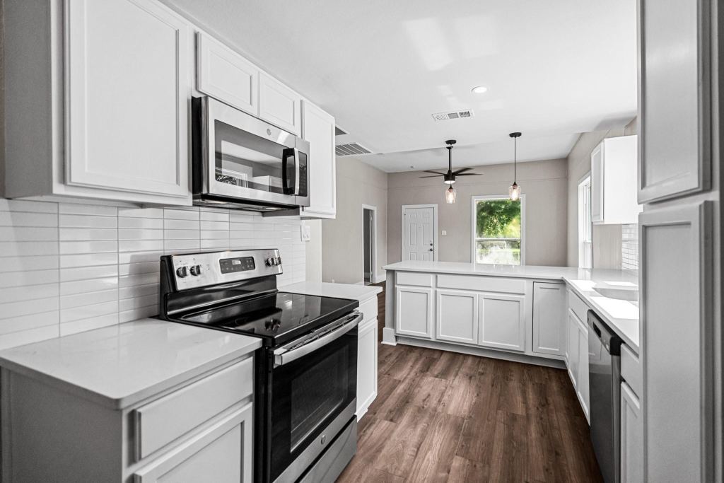 827 West Ellis Street, Sherman, TX 75092 — photo 1