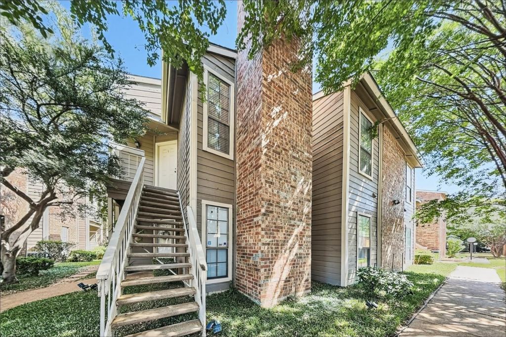 1108 Quail Valley Lane 221, Arlington, TX 76011 — photo 1