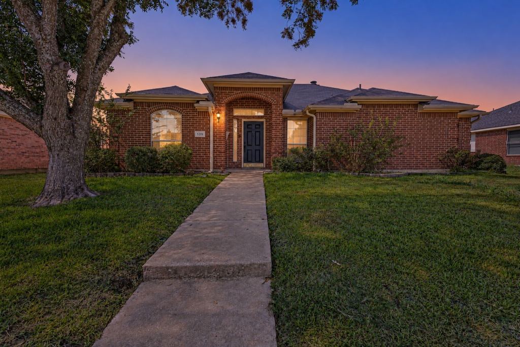 109 N Rolling Meadows Drive