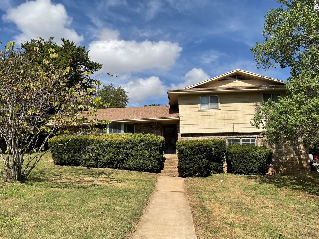 9555 Brookhollow Drive, Woodway, TX 76712 — photo 1
