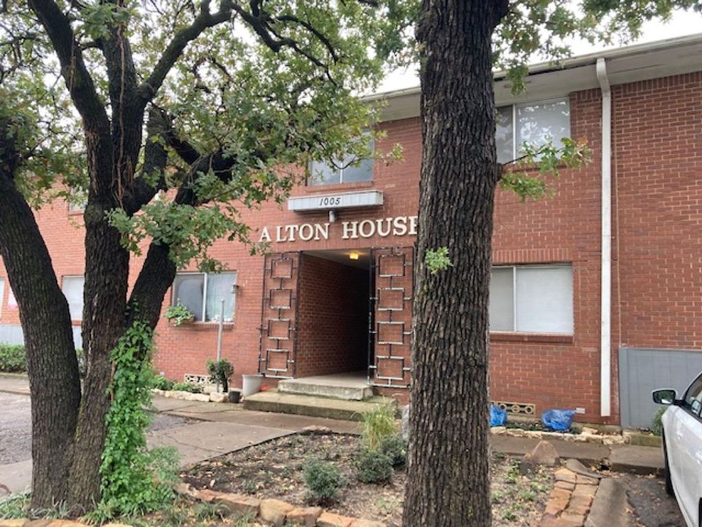 1005 W Hickory Street W9, Denton, TX 76201 — photo 1
