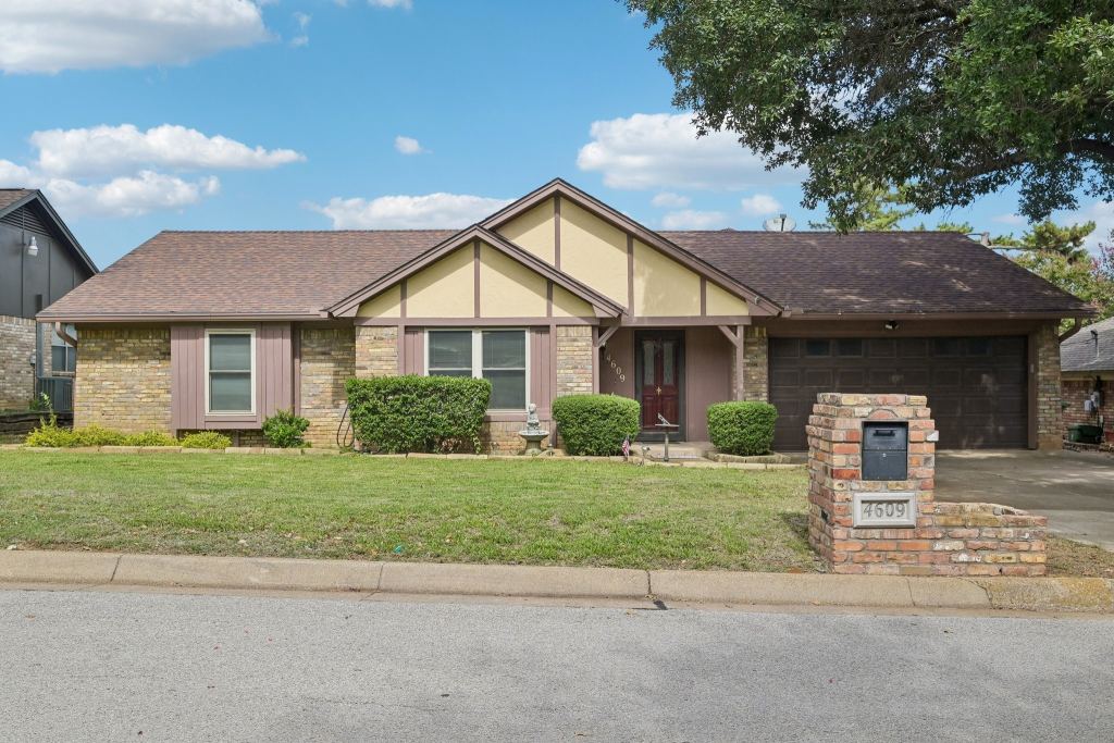 4609 Lester Drive, Arlington, TX 76016 — photo 1
