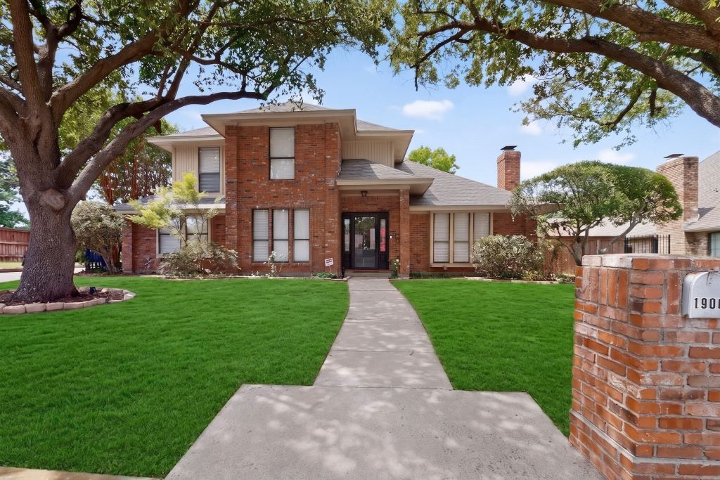 1900 Thames Drive, Arlington, TX 76017 — photo 1