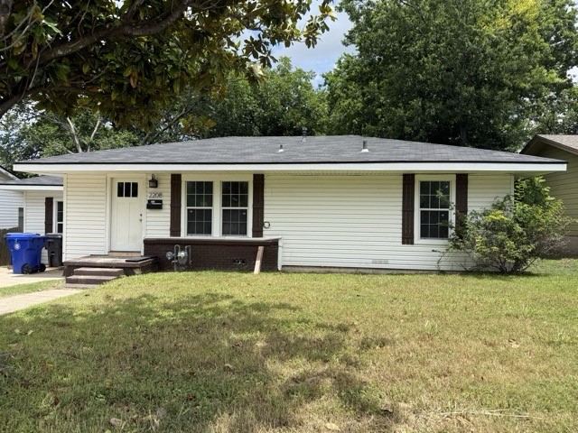 2208 Joey Drive, Waco, TX 76711 — photo 1