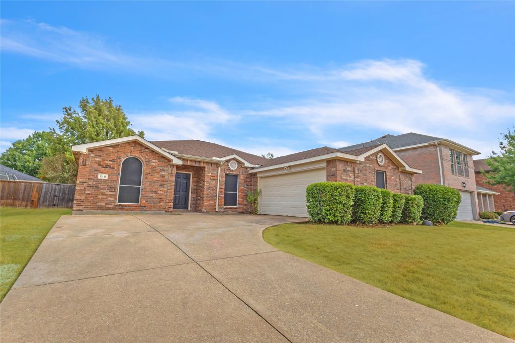 210 Angelina Drive, Crandall, TX 75114 — photo 1