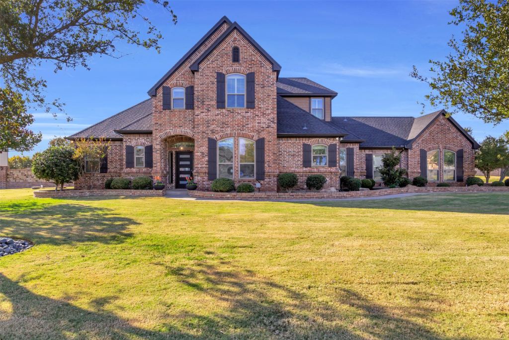 2200 Twin Creeks Court, Pilot Point, TX 76258 — photo 1