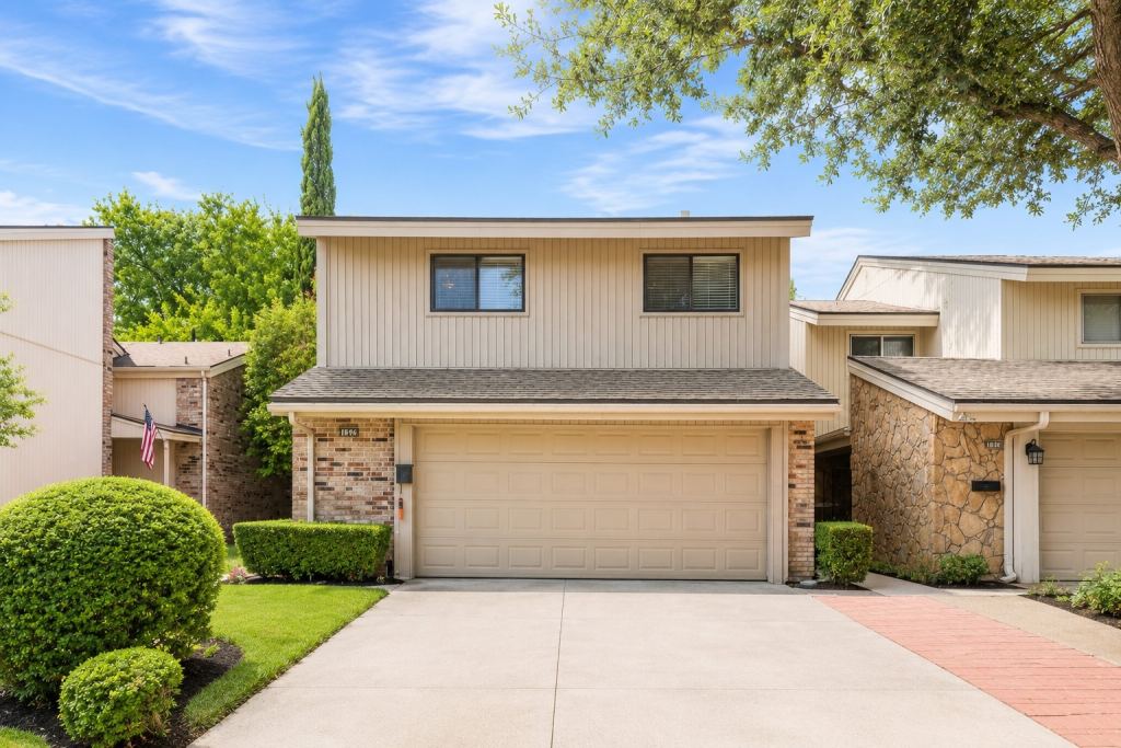 1806 Lakecrest Court, Carrollton, TX 75006 — photo 1