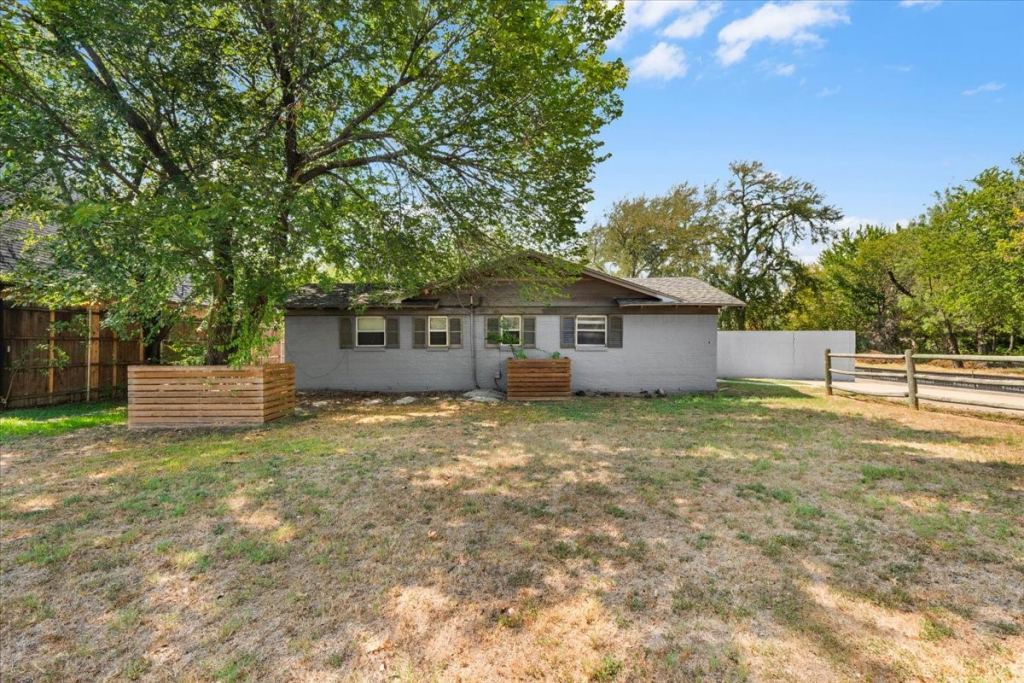 6817 Simmons Road, North Richland Hills, TX 76182 — photo 1
