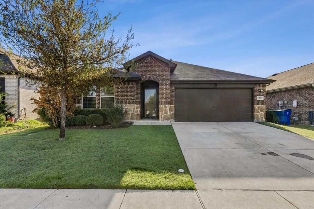 2333 Bellewood Court, Crandall, TX 75114 — photo 1
