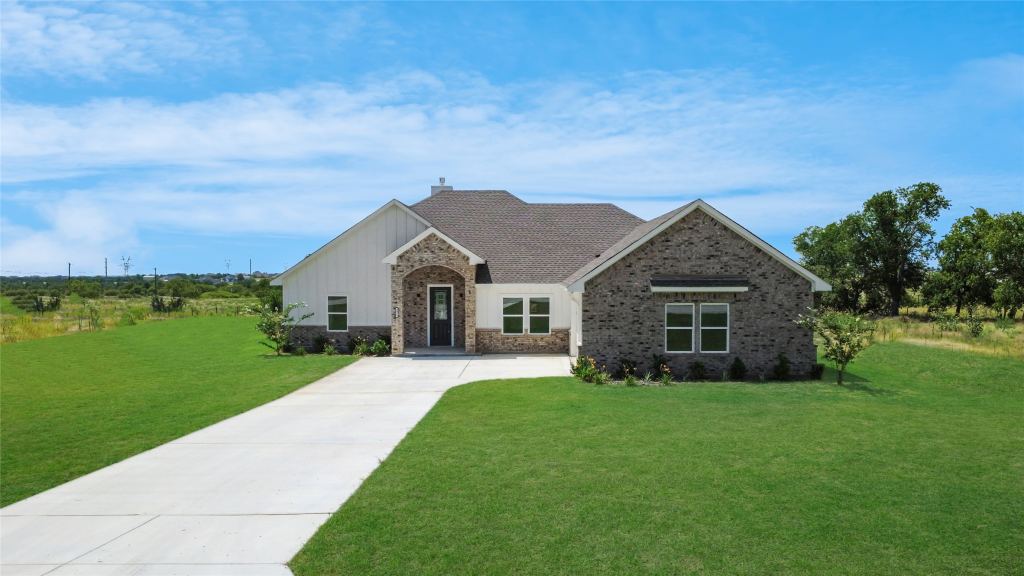 1020 Don Eve Court, Azle, TX 76020 — photo 1
