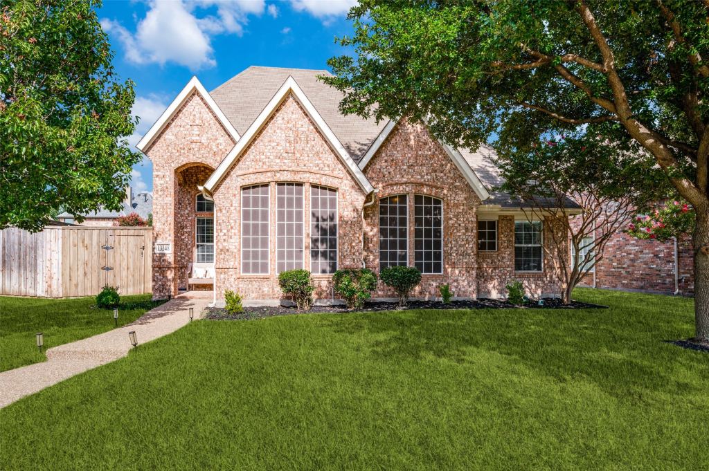 13248 Cottage Grove Drive
