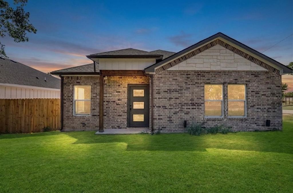 5914 Tin Top Highway, Granbury, TX 76048 — photo 1