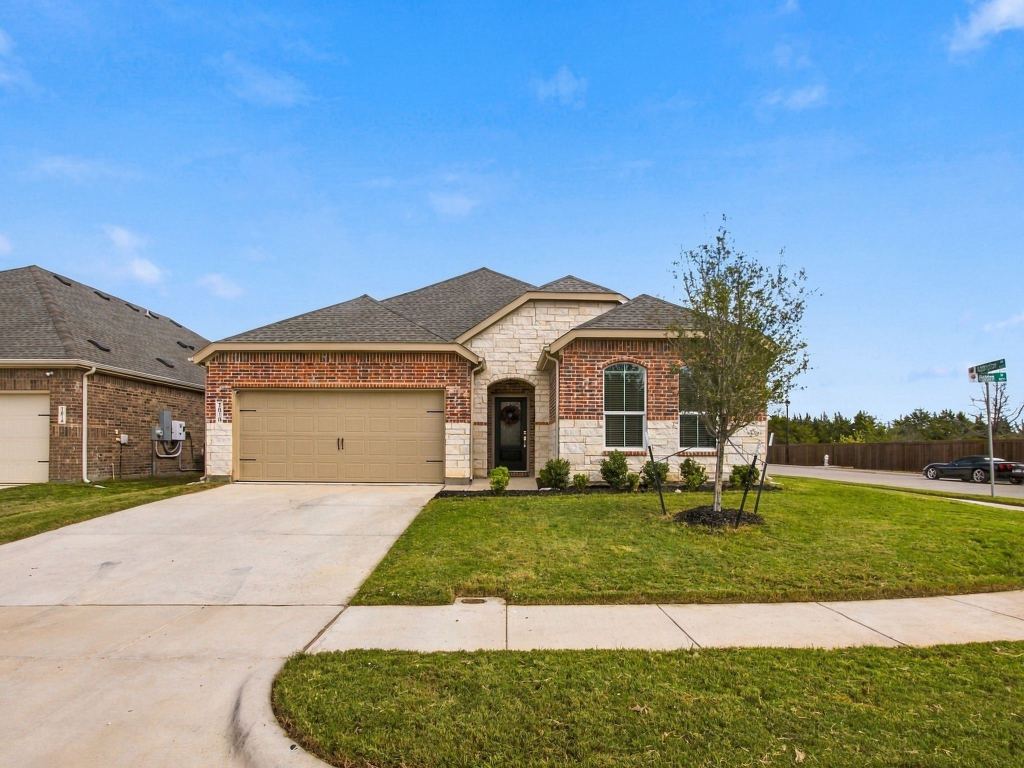 1818 Holden Drive, Cedar Hill, TX 75104 — photo 1