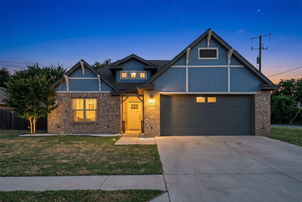 977 Sam Street, Springtown, TX 76082 — photo 1