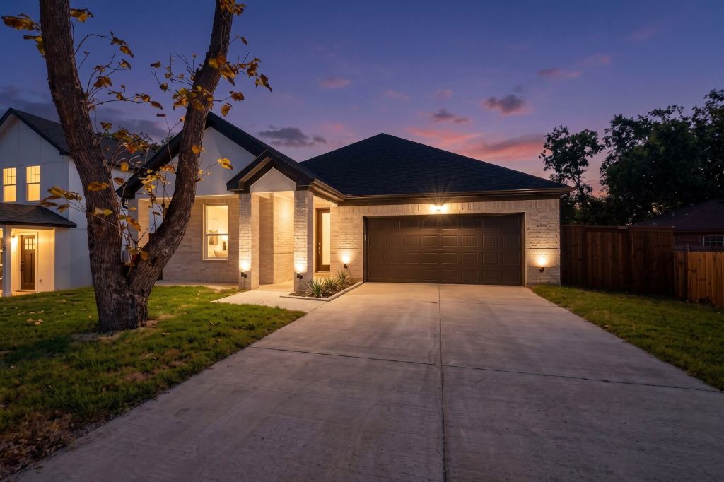 403 S Medora Street, Terrell, TX 75160 — photo 1