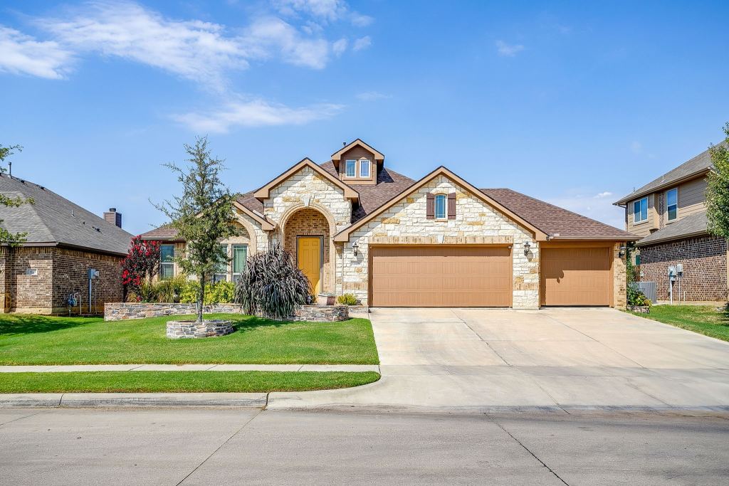 1169 Spring Cress Drive, Burleson, TX 76028 — photo 1