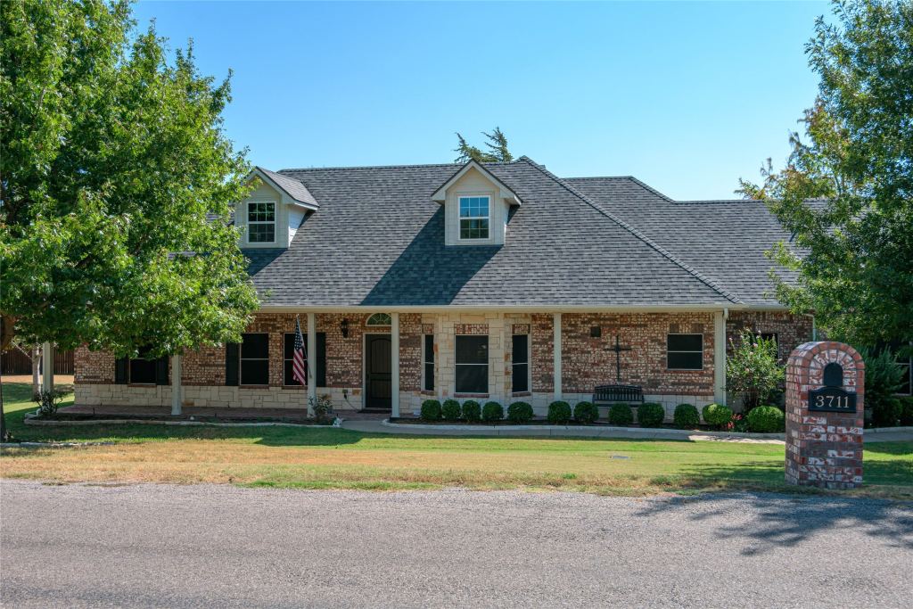 3711 Heatherwood Lane, Sherman, TX 75090 — photo 1