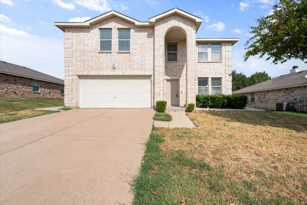 511 Travis Ranch Trail, Arlington, TX 76002 — photo 1
