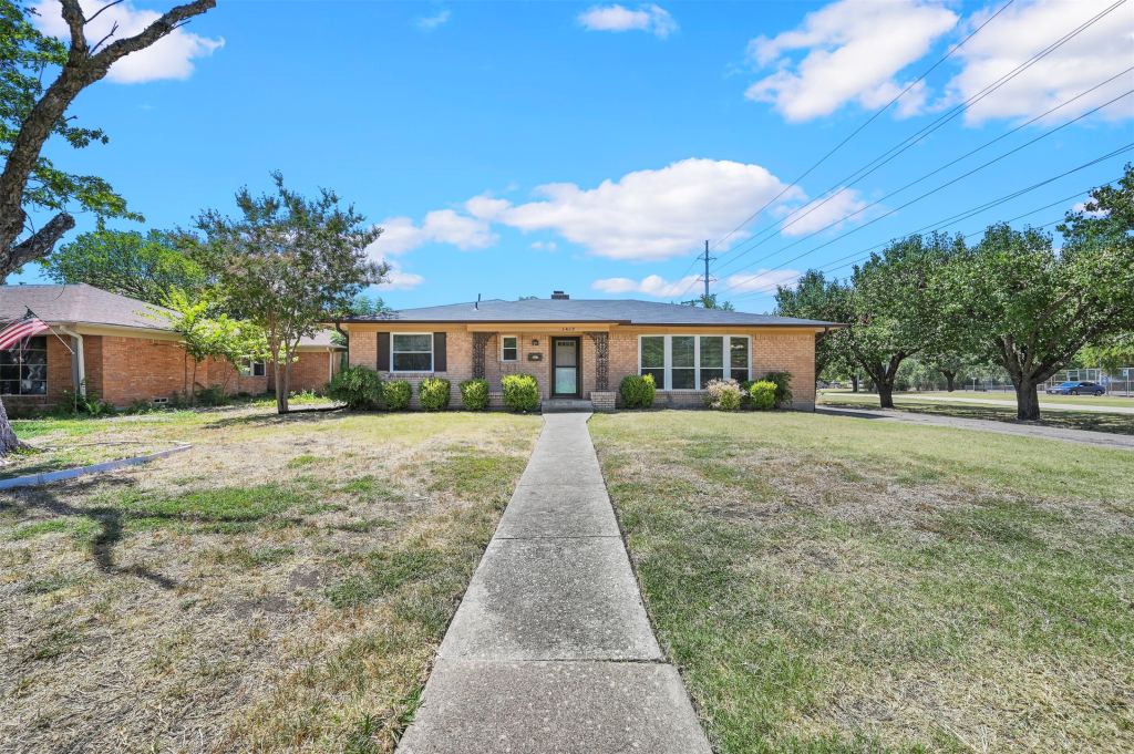 3468 Townsend Drive, Dallas, TX 75229 — photo 1