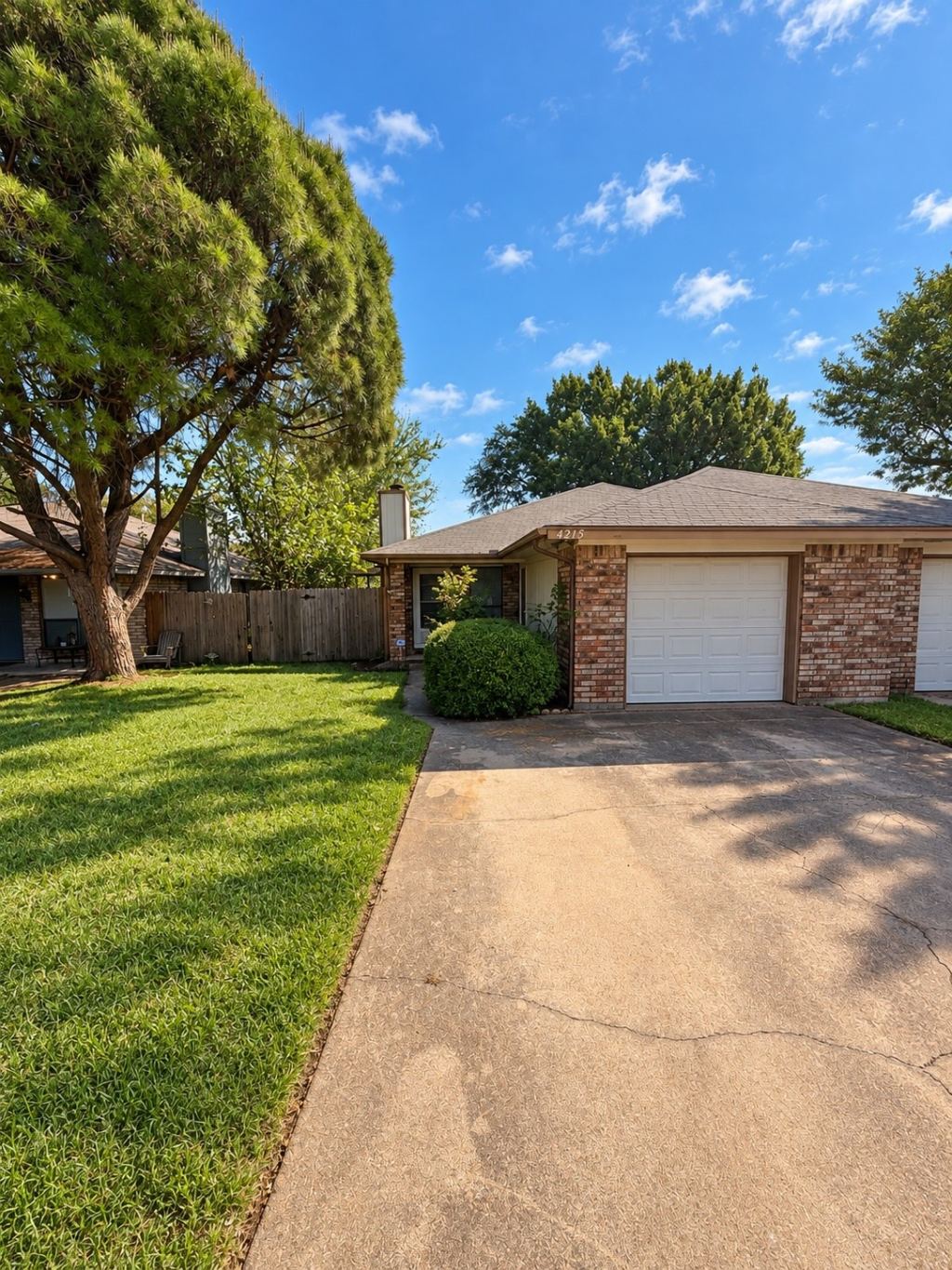4215 Wingrove Drive, Arlington, TX 76015 — photo 1