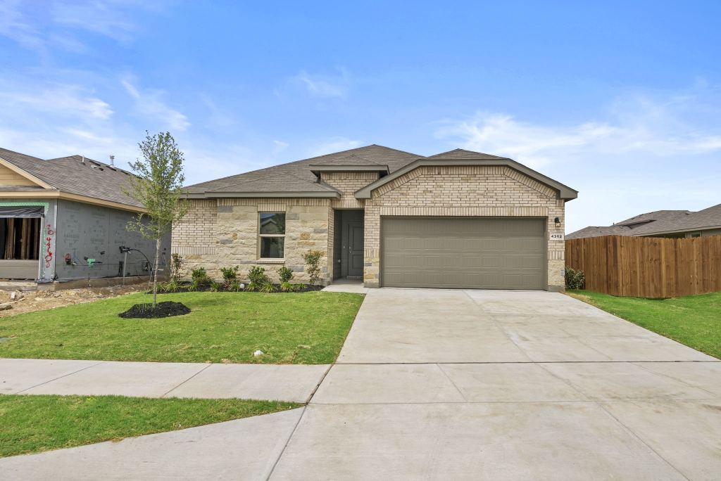 4312 Valley Brook Drive, Crowley, TX 76036 — photo 1
