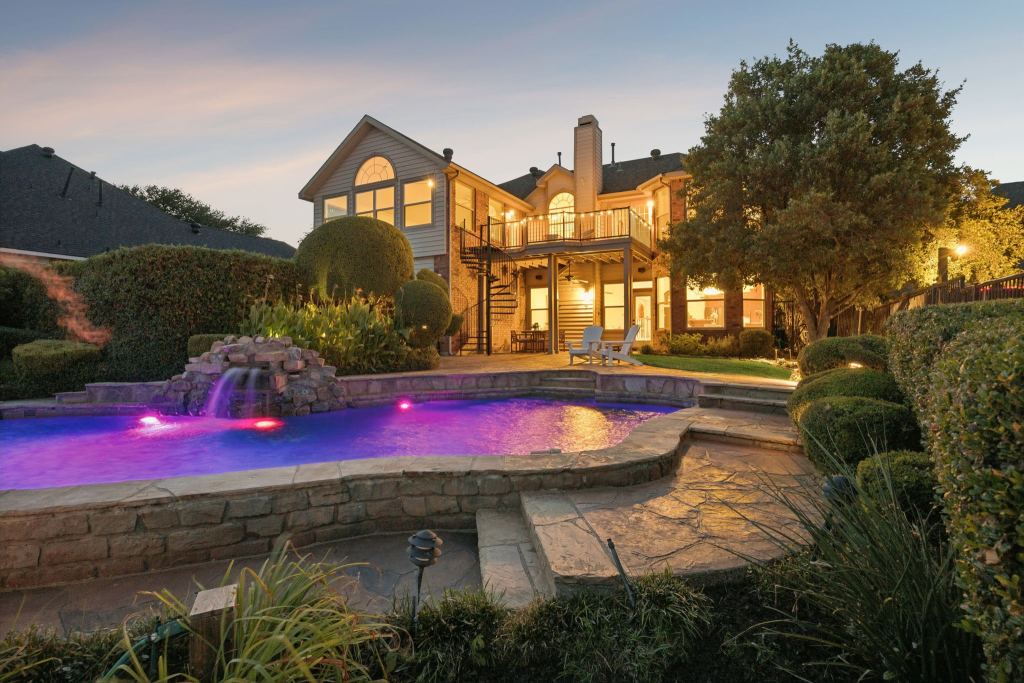 9910 Lincolnshire Lane