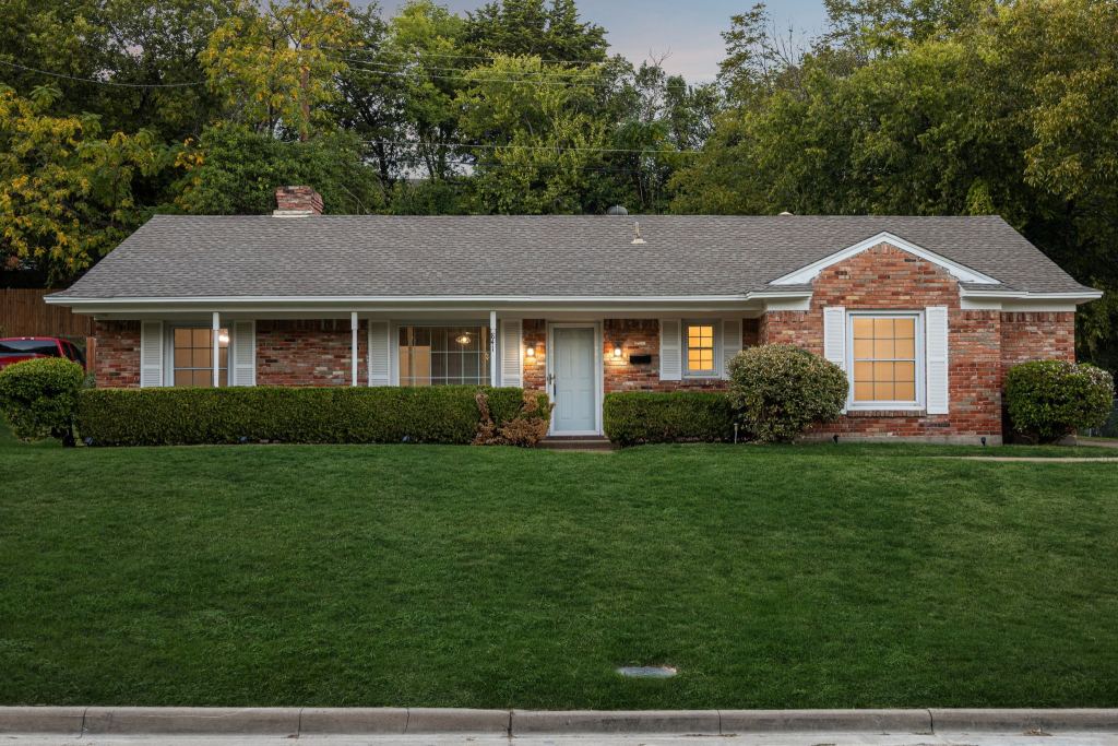 841 Brookwood Drive