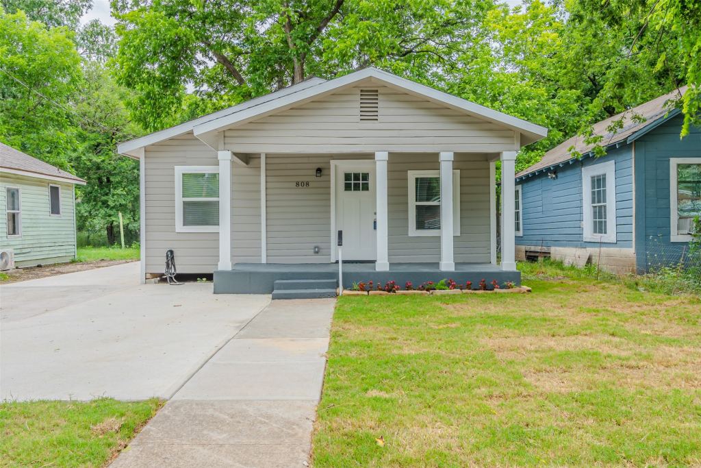 808 N Montgomery Street, Sherman, TX 75090 — photo 1