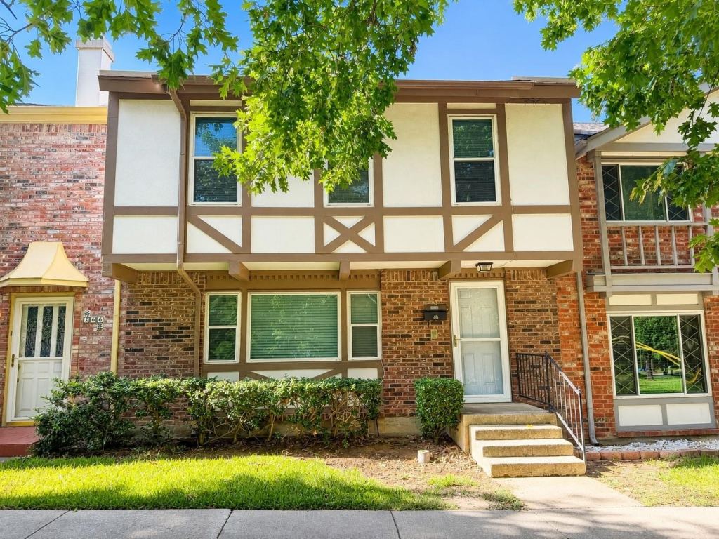 368 Westview Terrace, Arlington, TX 76013 — photo 1