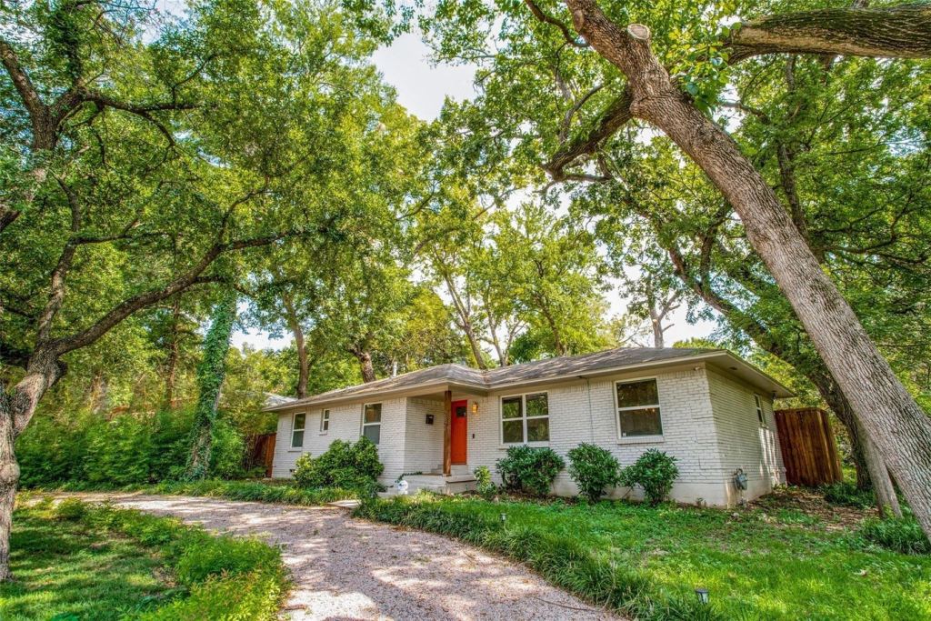 2824 W Kiest Boulevard, Dallas, TX 75233 — photo 1
