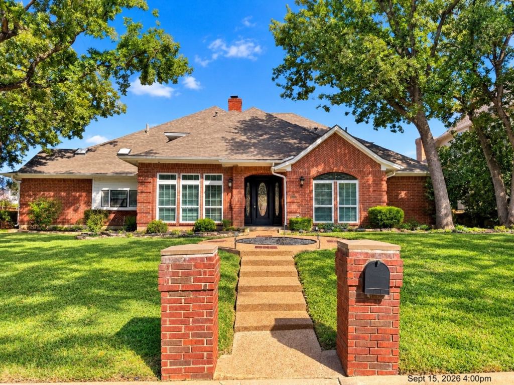 2103 Bay Club Drive, Arlington, TX 76013 — photo 1