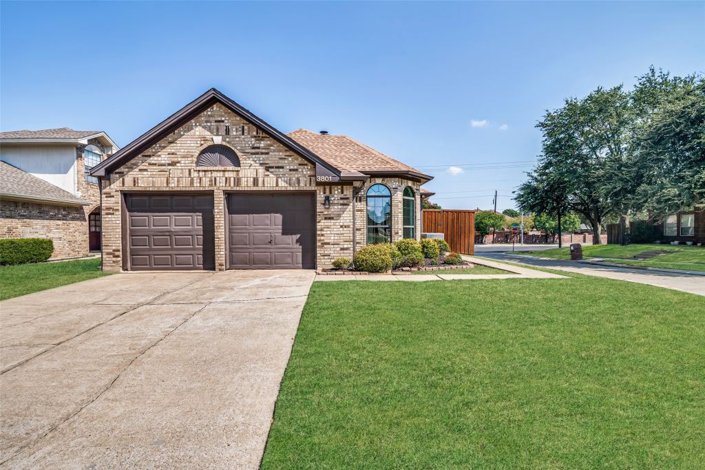 3801 Suffolk Lane, Plano, TX 75023 — photo 1