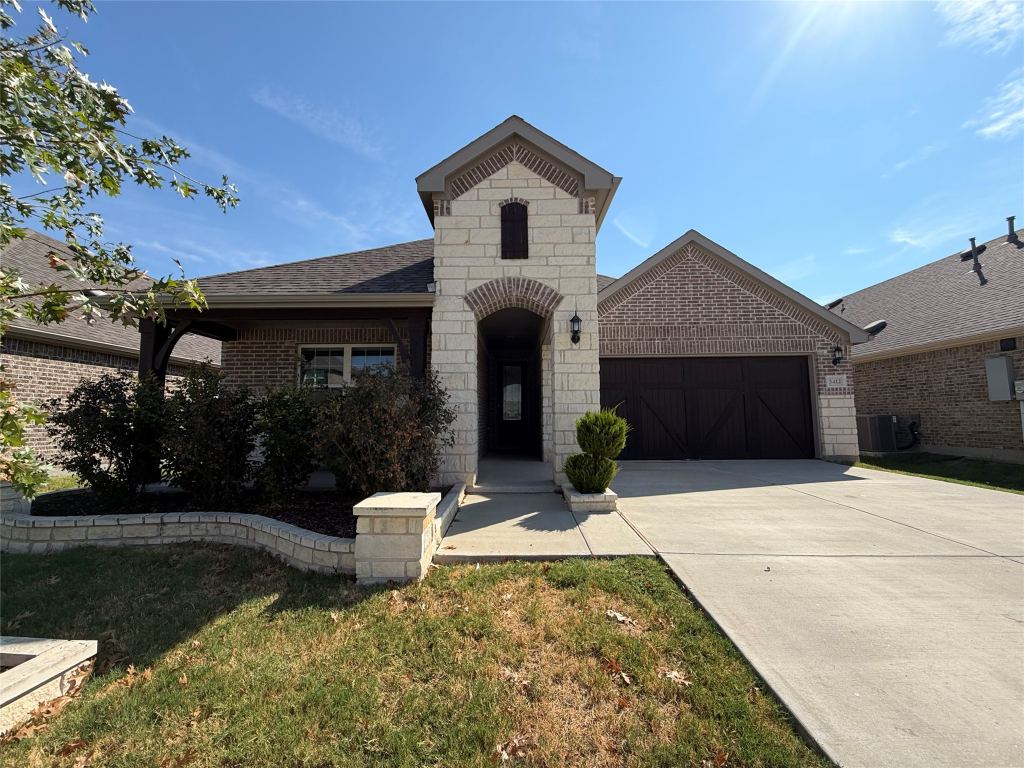 3412 Lillian Court