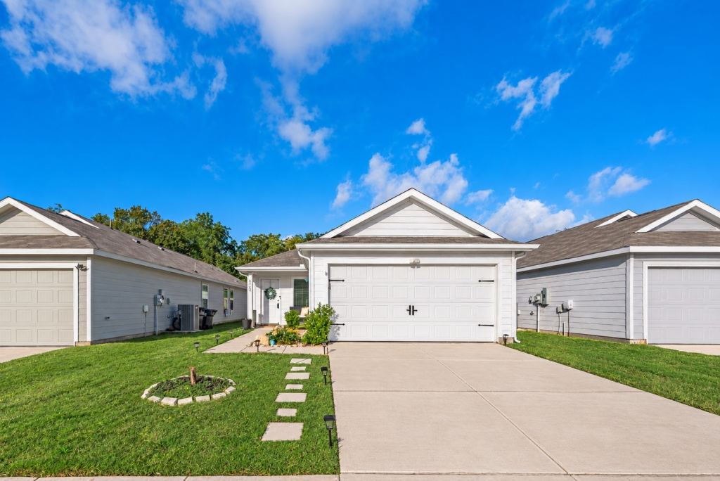 6742 Highlands Street, Princeton, TX 75407 — photo 1