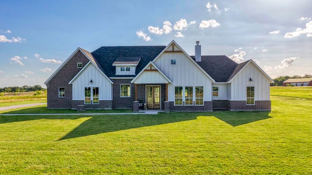 3171 Pear Orchard Road, Granbury, TX 76048 — photo 1